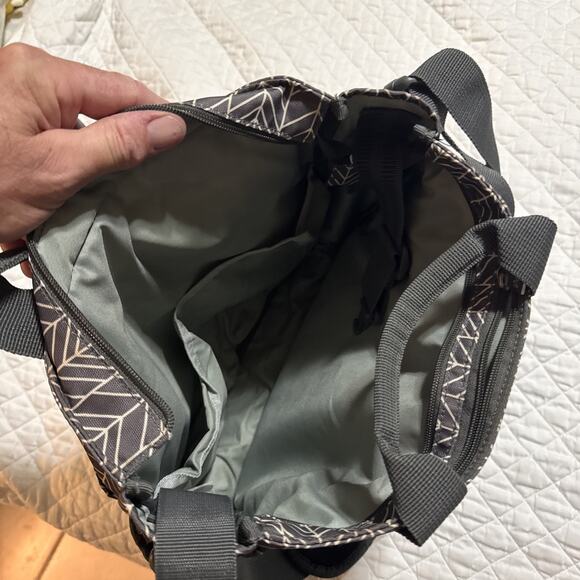 Skip Hop Duo Double Signature Diaper Bag Messenger Tote Gray Chevron 16x15x3.5" - Picture 7 of 8